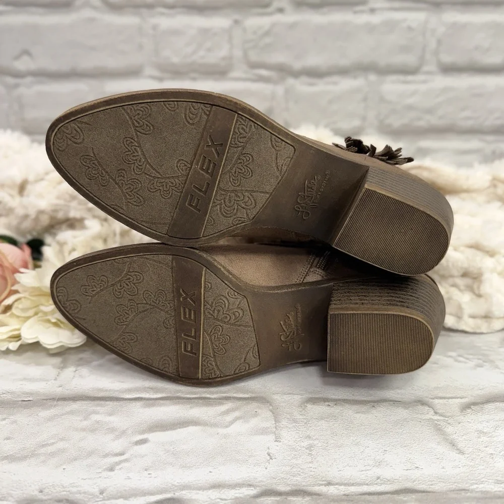 LifeStride Paloma Tan Faux Suede Tassel Ankle Bootie Boots Women's Size 8.5M NEW